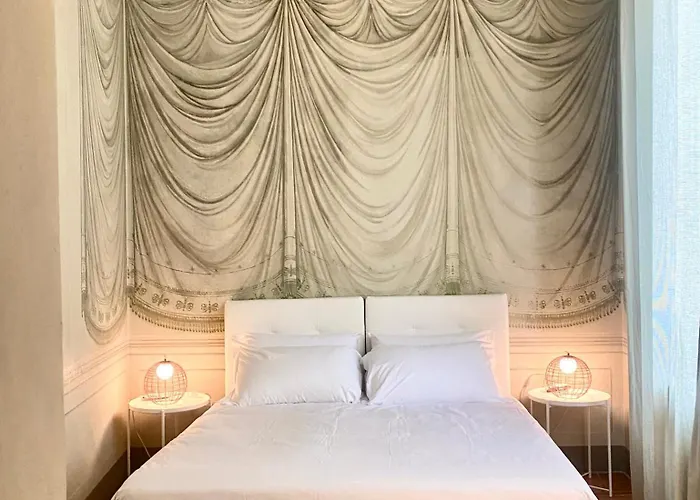 Le Di Nocleg ze śniadaniem 3*